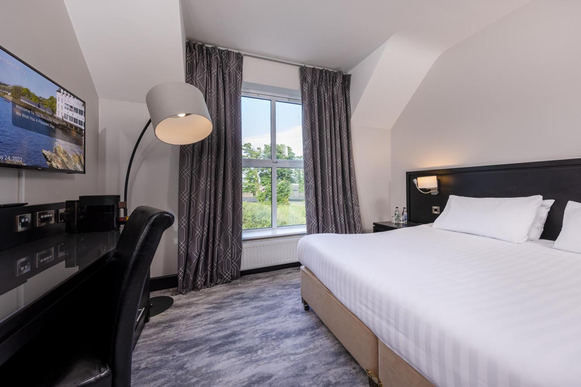 Redcastle Hotel موفيل المظهر الخارجي الصورة
